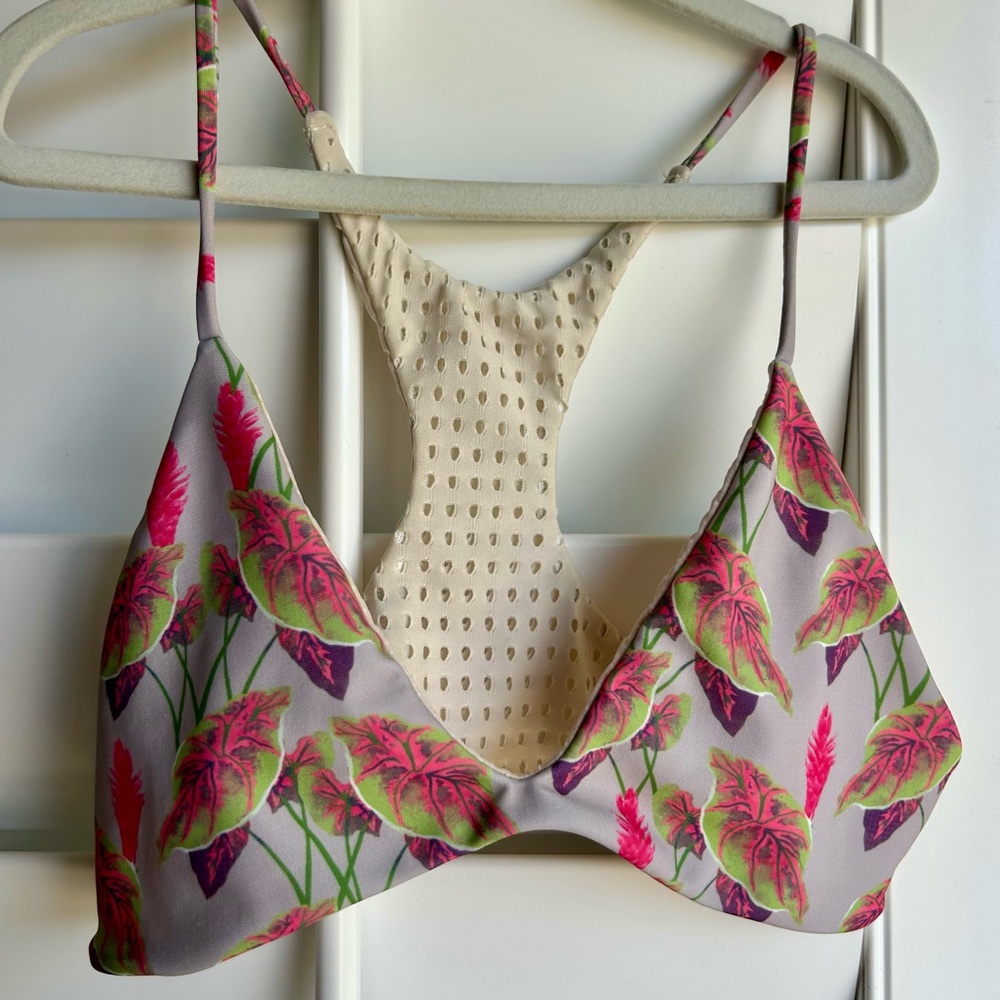 ACACIA Swimwear Jaws top in Vintage Aloha print
